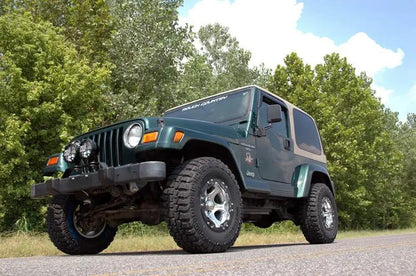 Rough Country 2.5 Inch Lift Kit | 4 Cyl | Jeep Wrangler TJ (97-06)/Wrangler Unlimited (04-06) by Rough Country