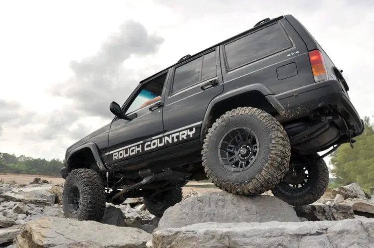Rough Country 6.5 Inch Lift Kit | Long Arm | NP231 | Jeep Cherokee XJ 4WD (1984-2001) by Rough Country