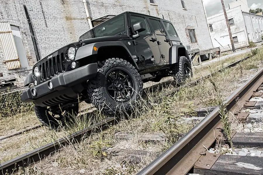 Rough Country 2.5 Inch Lift Kit | Coils | V2 | Jeep Wrangler Unlimited 2WD/4WD (2007-2018) by Rough Country