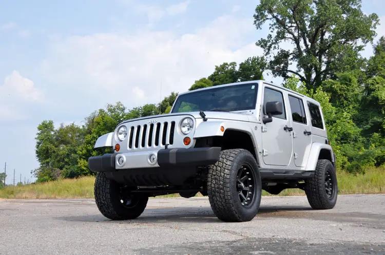Rough Country 3.25 Inch Lift Kit | Jeep Wrangler Unlimited 2WD/4WD (2007-2018) by Rough Country