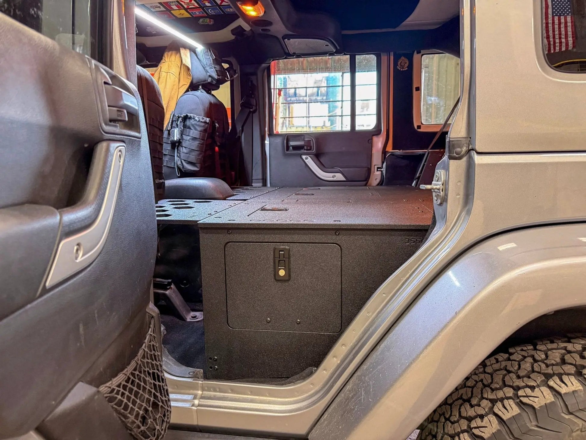Jeep - Wrangler - 2007-2018 - JKU - 4 Door - Explore Series - Second Row Seat Delete Plate System - Second Row - Module Based - 8" Module by Goose Gear