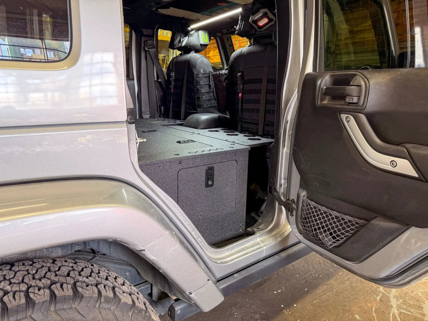 Jeep - Wrangler - 2007-2018 - JKU - 4 Door - Explore Series - Second Row Seat Delete Plate System - Second Row - Module Based - 8" Module by Goose Gear
