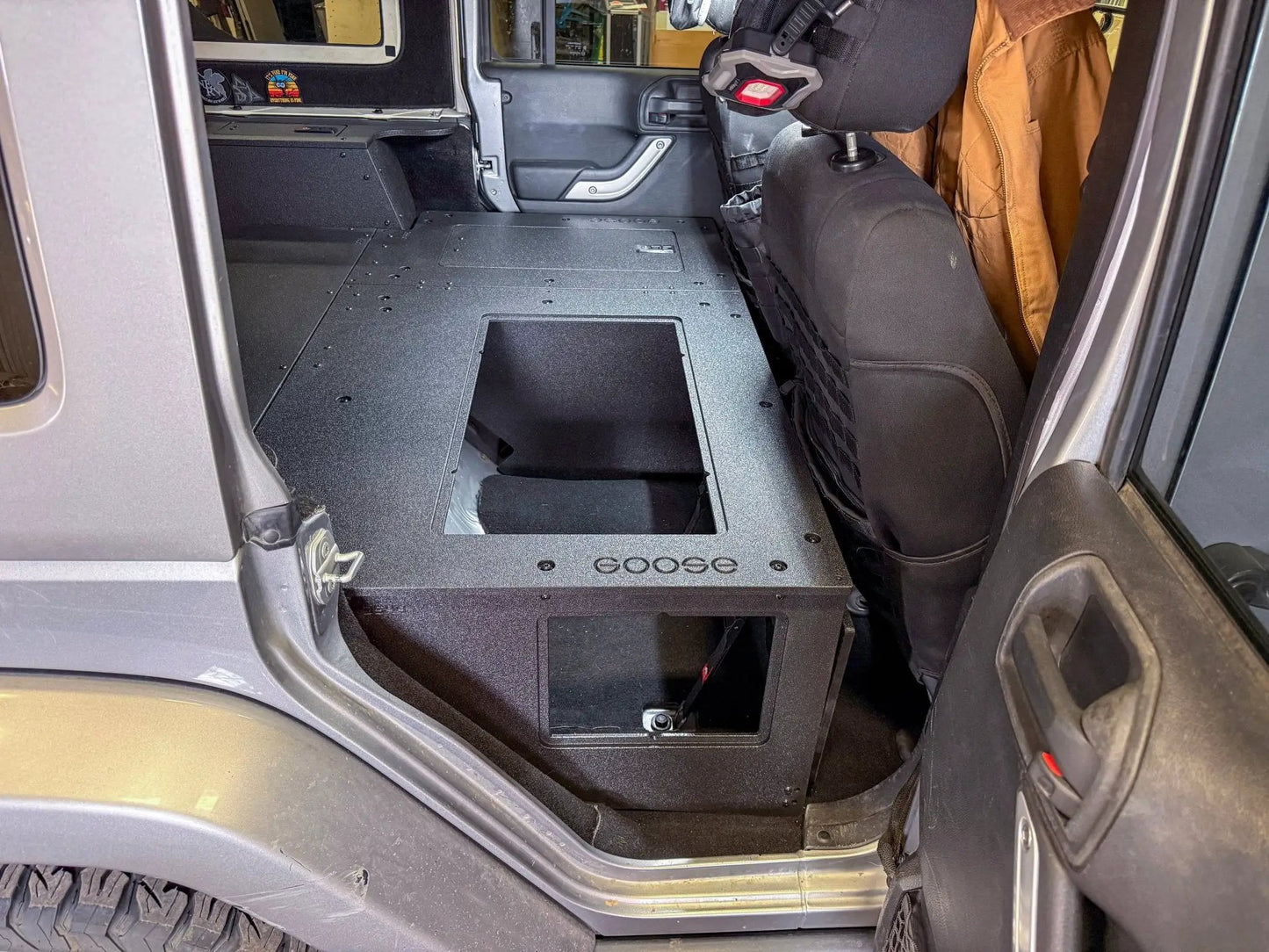 Jeep - Wrangler - 2007-2018 - JKU - 4 Door - Explore Series - Second Row Seat Delete Plate System - Second Row - Module Based - 8" Module by Goose Gear