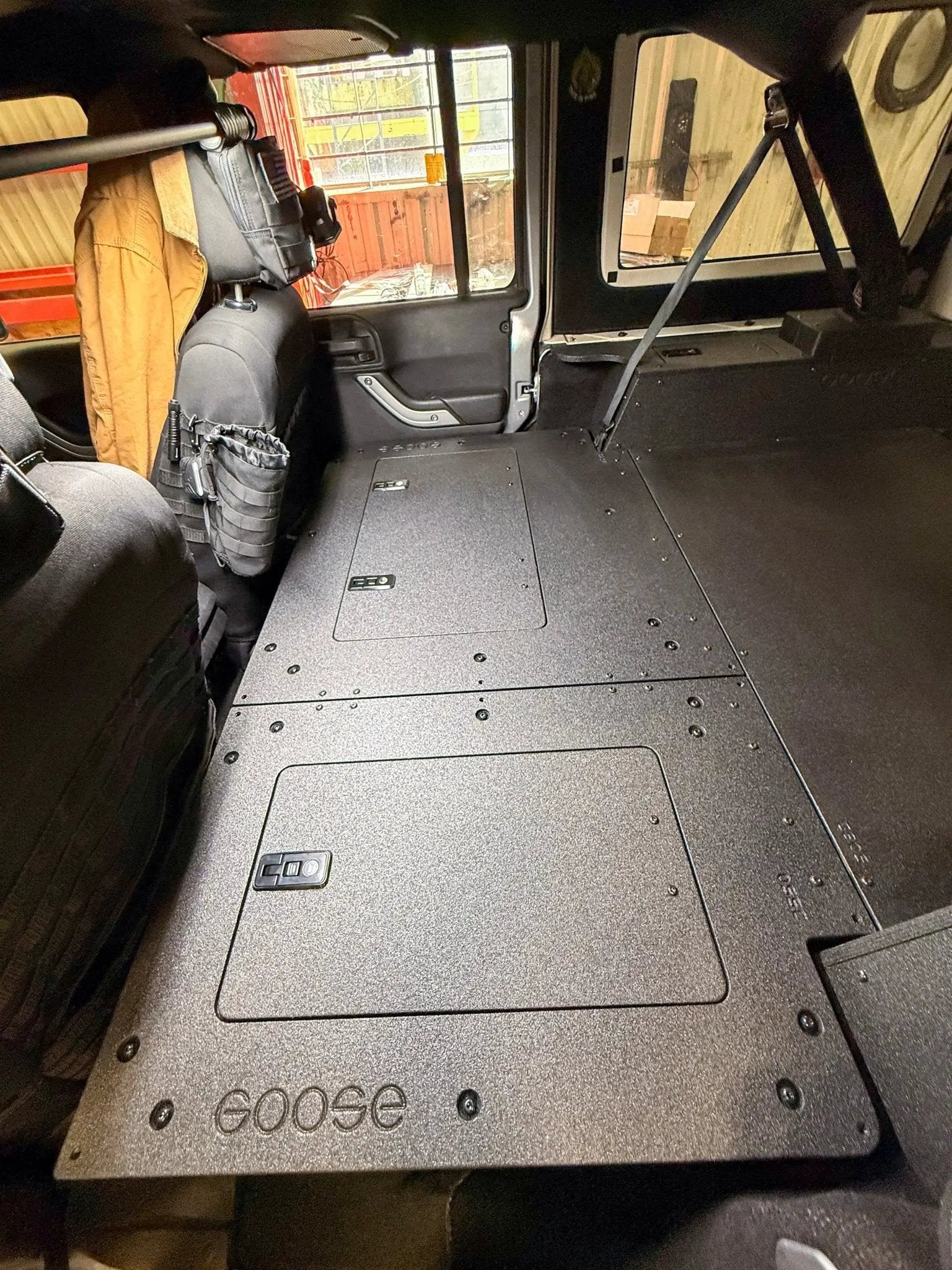 Jeep - Wrangler - 2007-2018 - JKU - 4 Door - Explore Series - Second Row Seat Delete Plate System - Second Row - Module Based - 8" Module by Goose Gear
