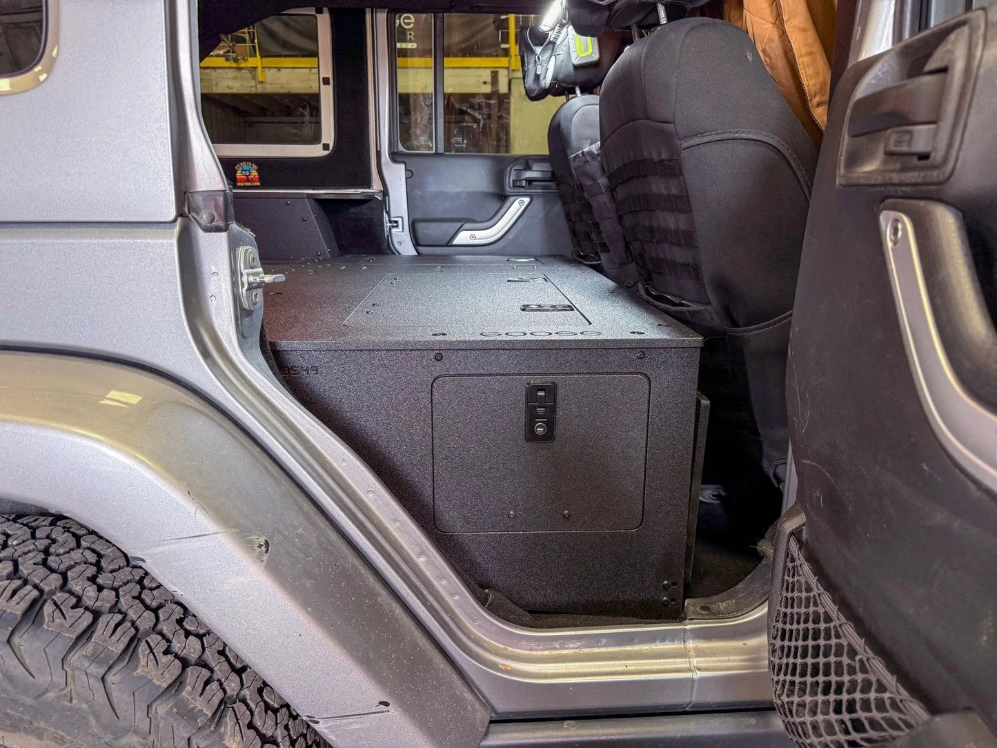 Jeep - Wrangler - 2007-2018 - JKU - 4 Door - Explore Series - Second Row Seat Delete Plate System - Second Row - Module Based - 8" Module by Goose Gear