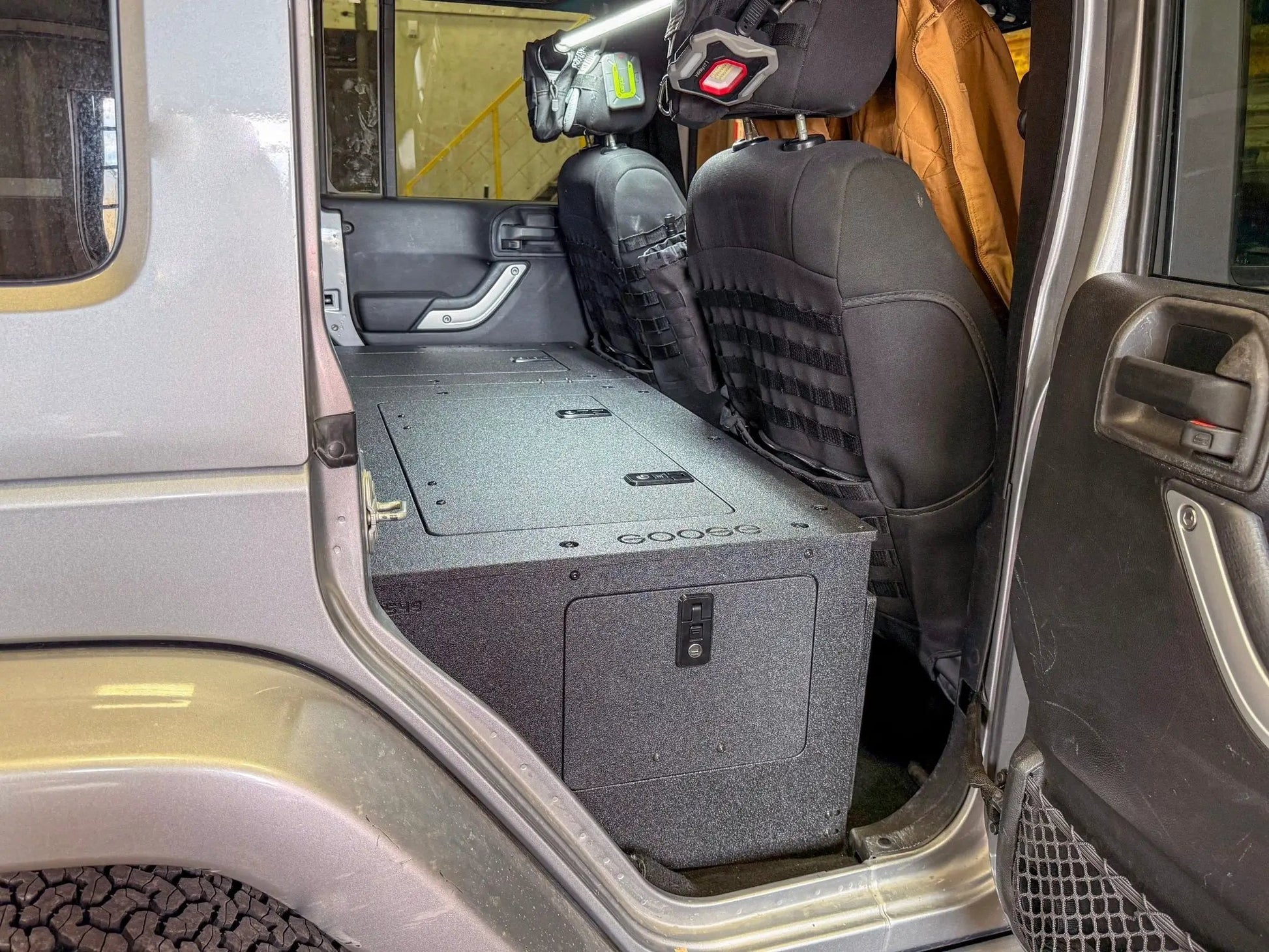 Jeep - Wrangler - 2007-2018 - JKU - 4 Door - Explore Series - Second Row Seat Delete Plate System - Second Row - Module Based - 8" Module by Goose Gear