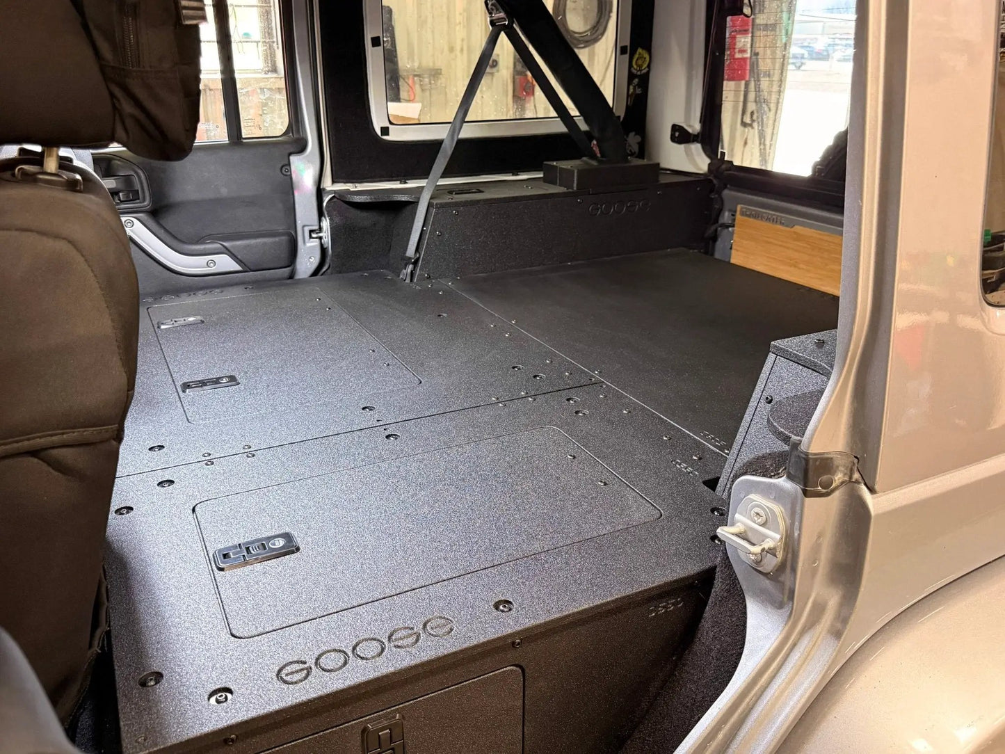 Jeep - Wrangler - 2007-2018 - JKU - 4 Door - Explore Series - Second Row Seat Delete Plate System - Second Row - Module Based - 8" Module by Goose Gear