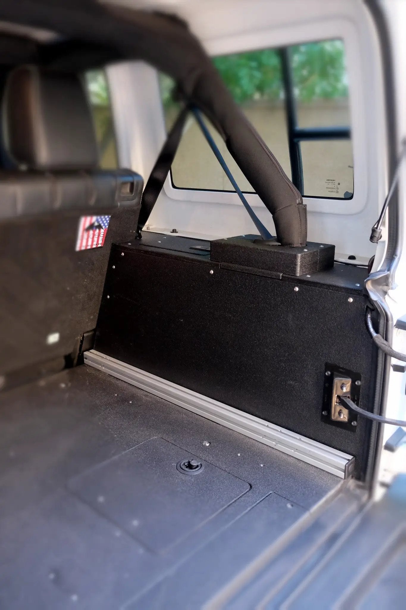 Jeep Wrangler 2007-2018 JKU 4 Door - Side Cubbies by Goose Gear