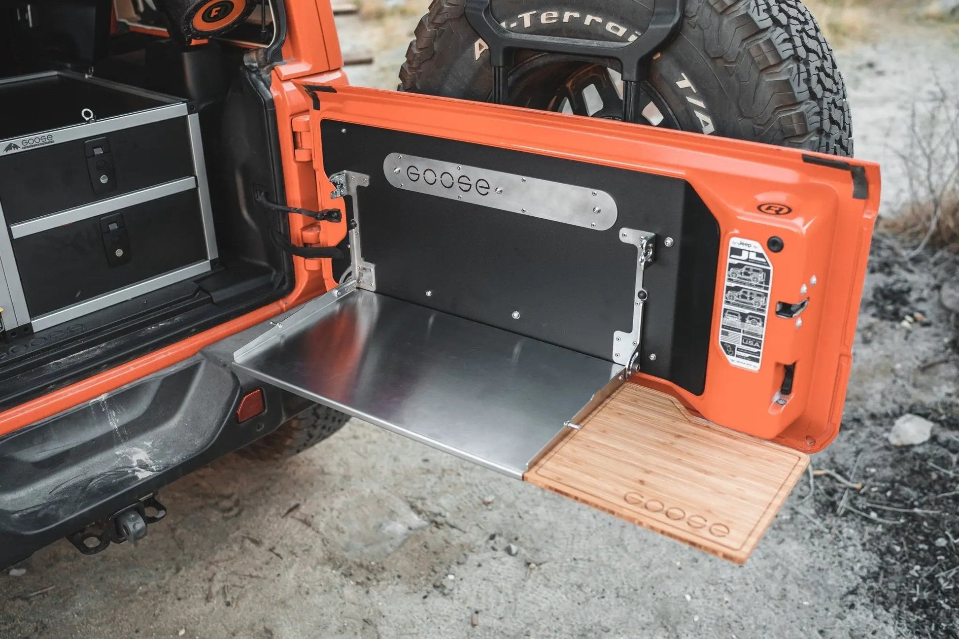 Jeep Wrangler 2018-Present JL / JLU - Goose Gear Tailgate Table by Goose Gear