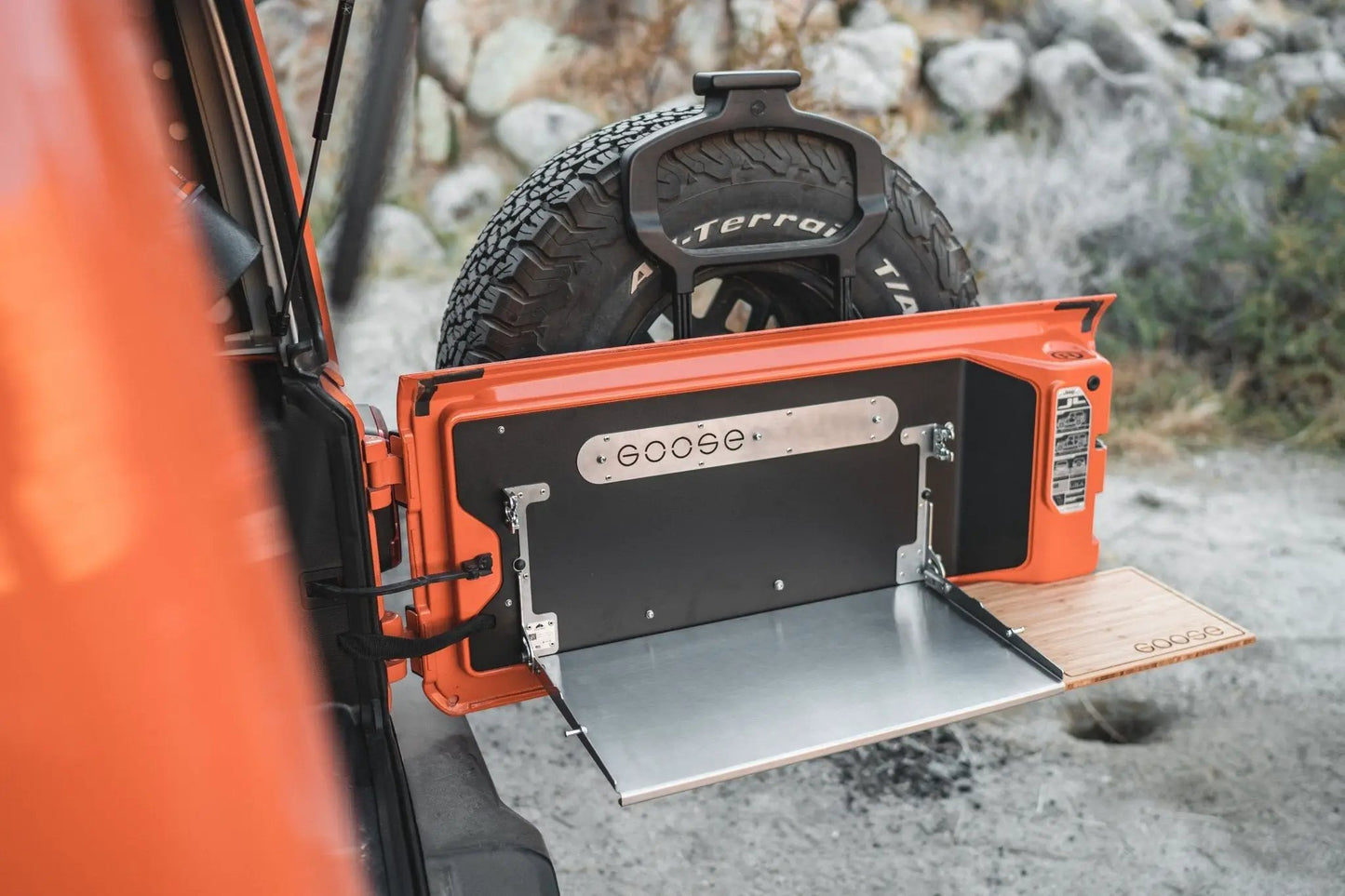 Jeep Wrangler 2018-Present JL / JLU - Goose Gear Tailgate Table by Goose Gear