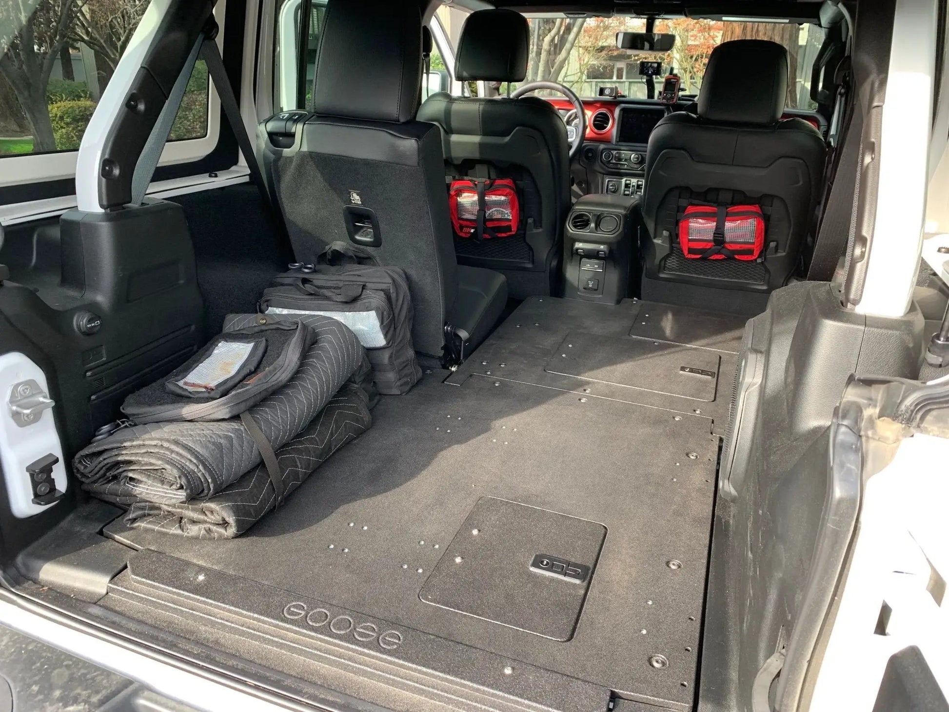 Jeep Wrangler 2018-2023 JLU 4 Door - Second Row Seat Delete Plate System by Goose Gear