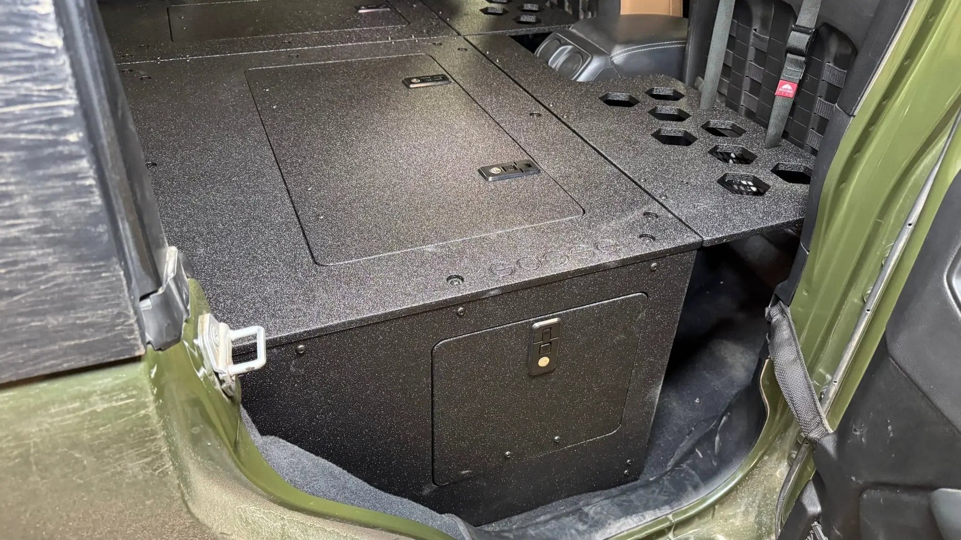 Jeep Wrangler 2018-2023 JLU 4 Door - Second Row Seat Delete Plate System - 8" or 10" Module Based by Goose Gear