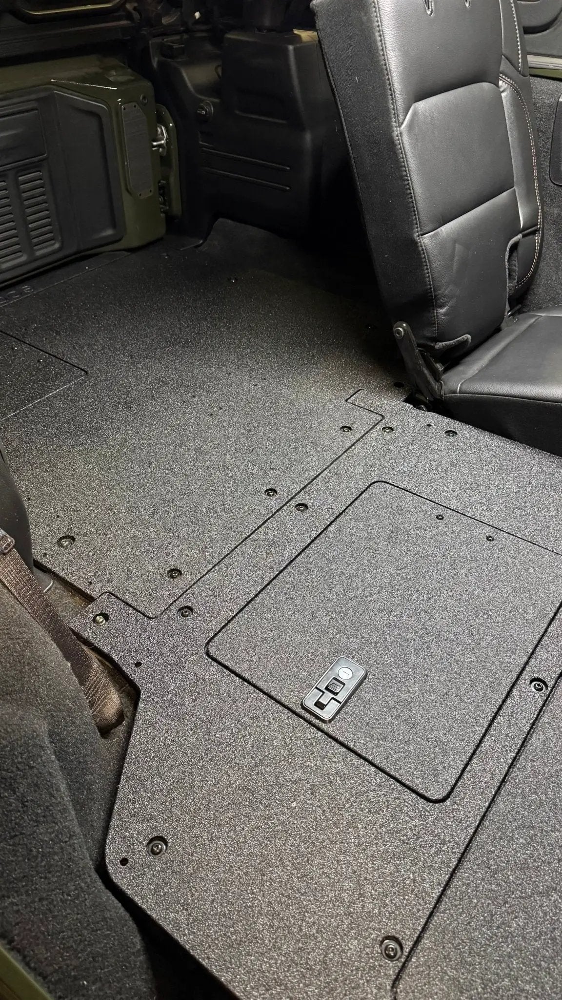 Jeep Wrangler 2024-Present JLU 4 Door - Second Row Seat Delete Plate System - V2 by Goose Gear