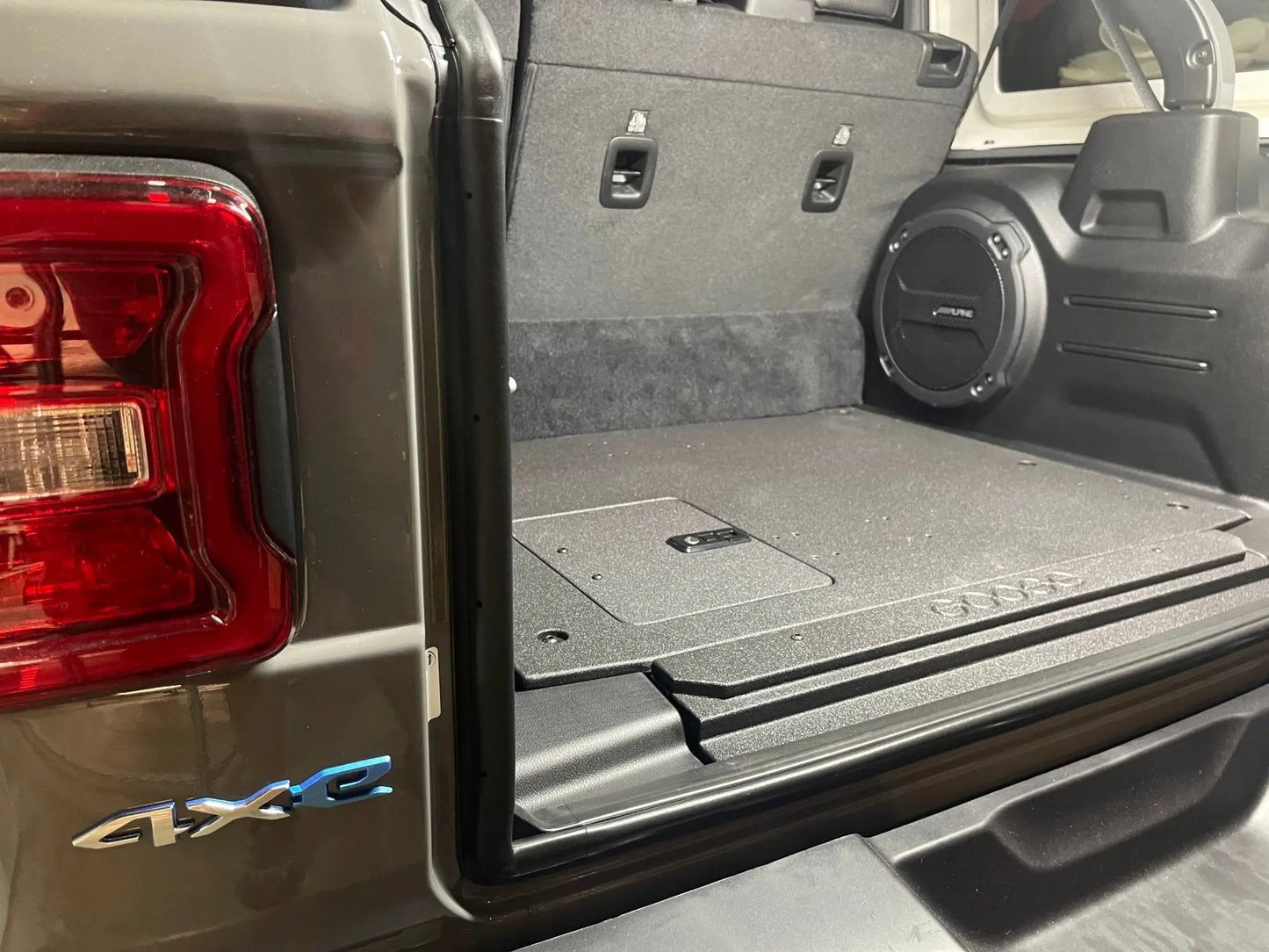 Jeep Wrangler 2021-Present 4xe 4 Door - Rear Plate System by Goose Gear