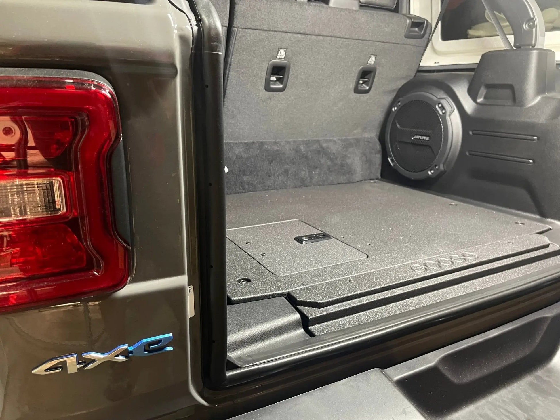 Jeep Wrangler 2021-Present 4xe 4 Door - Rear Plate System by Goose Gear