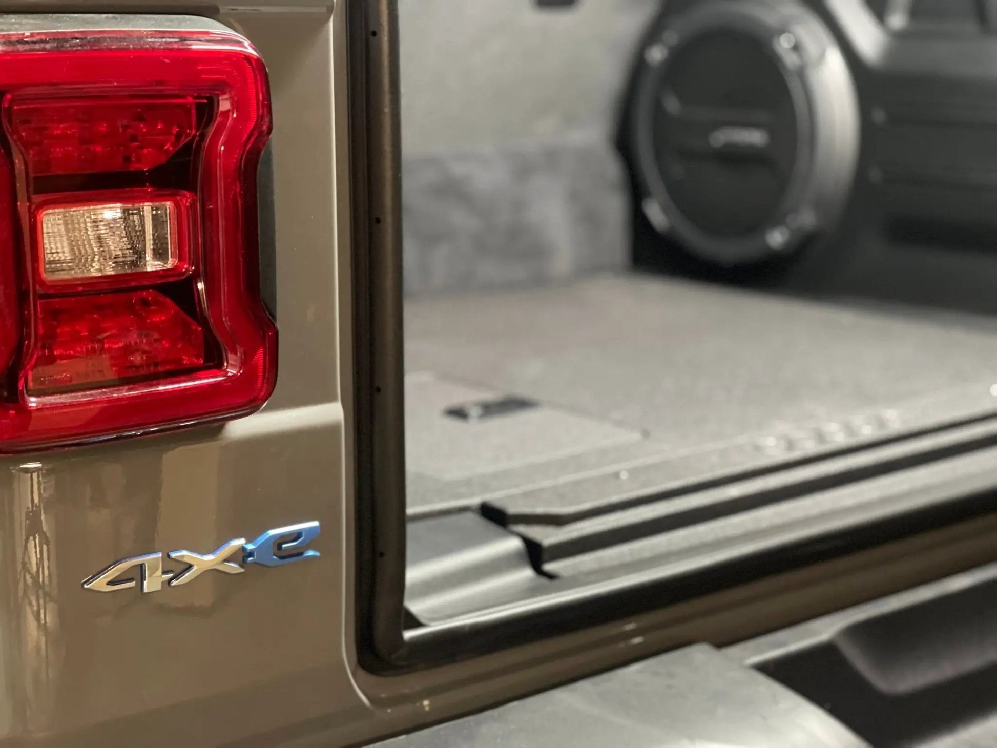 Jeep Wrangler 2021-Present 4xe 4 Door - Rear Plate System by Goose Gear