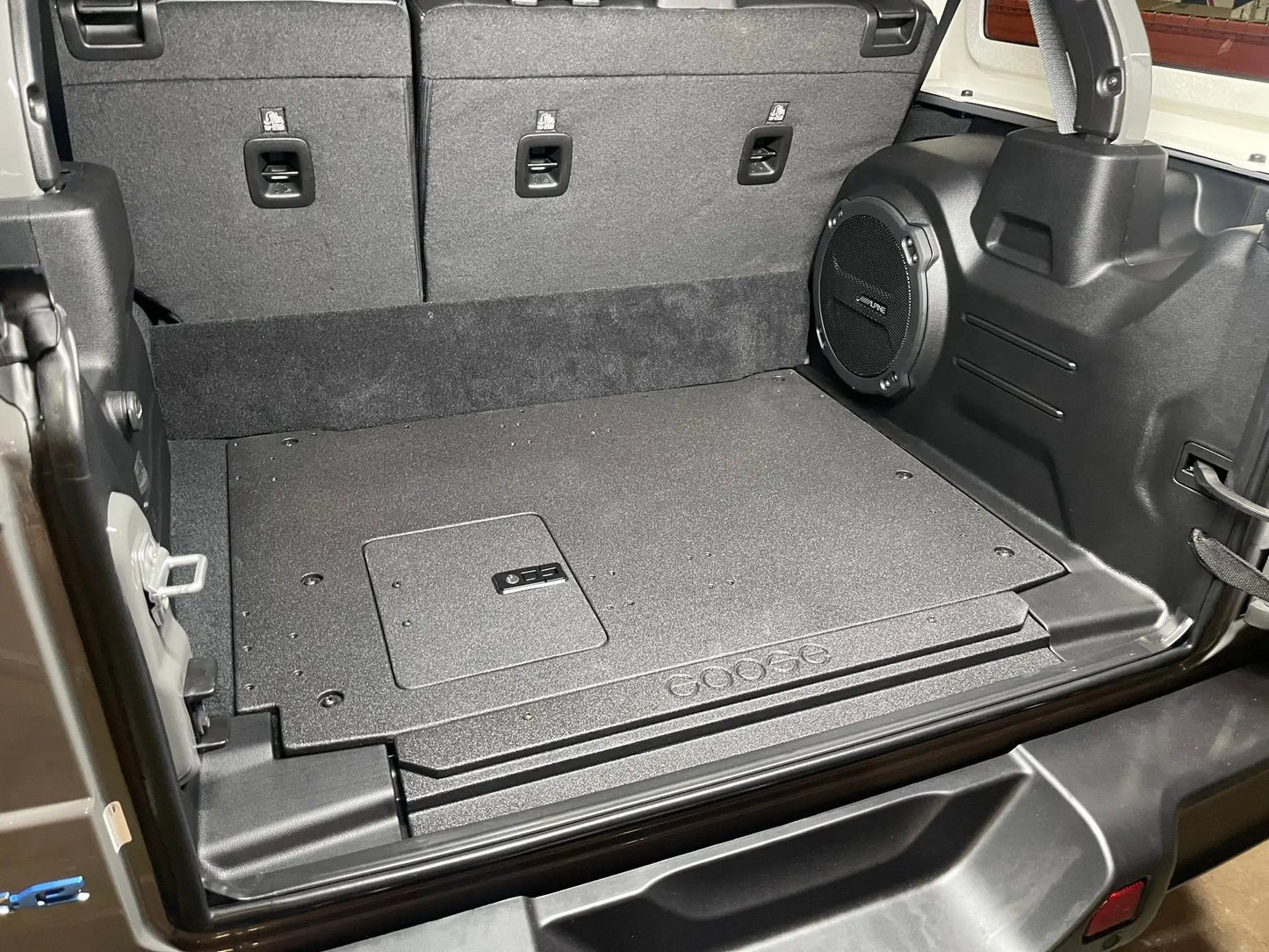 Jeep Wrangler 2021-Present 4xe 4 Door - Rear Plate System by Goose Gear