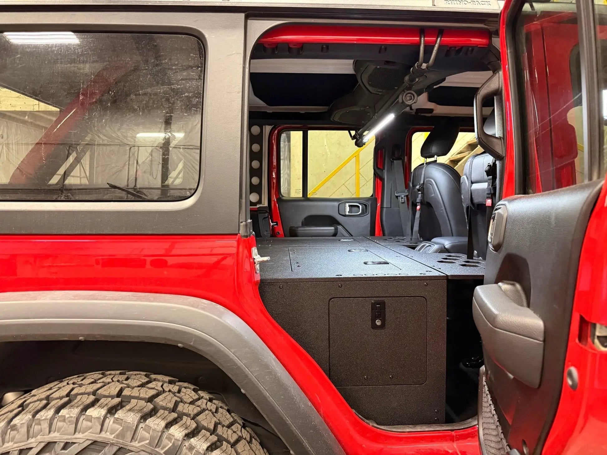 Jeep - Wrangler - 2024-Present - JLU - 4 Door - Explore Series - Seat Delete Plate System - Second Row - Module Based - 10" Module by Goose Gear
