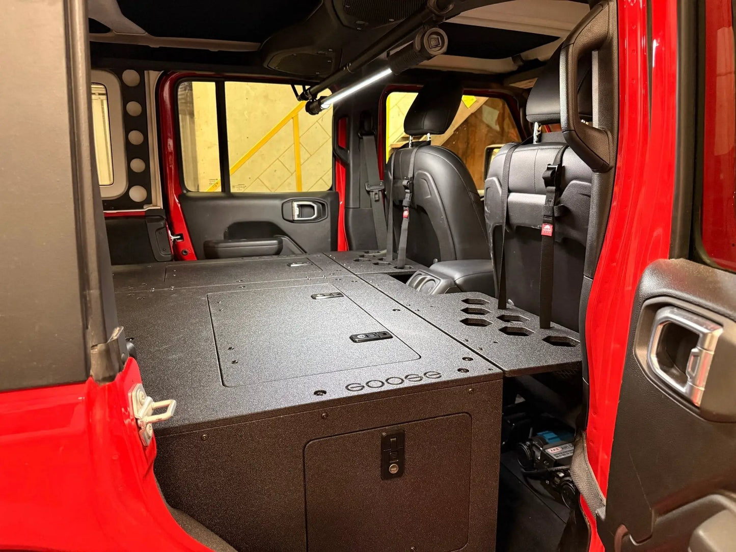 Jeep - Wrangler - 2024-Present - JLU - 4 Door - Explore Series - Seat Delete Plate System - Second Row - Module Based - 10" Module by Goose Gear