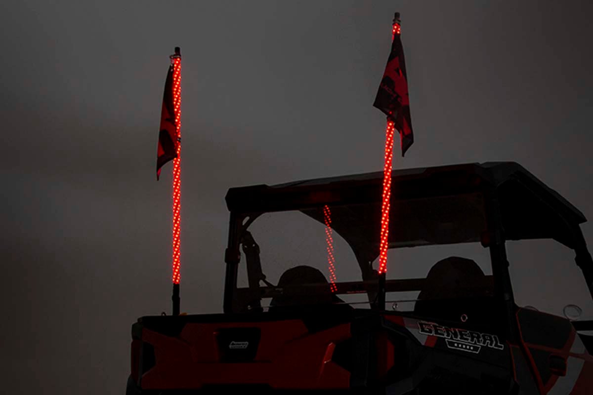 Soporte para látigo | Cama | Par de látigos LED multicolores de 4 pies | Polaris General/Ranger 1000/Ranger XP 900/1000