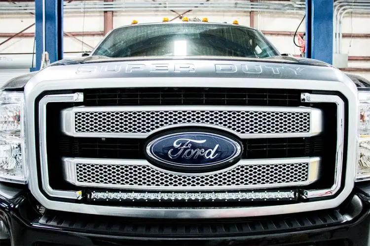 Rough Country LED Light Kit | Grill Mount | 30" Black Single Row | Ford F-250/F-350 Super Duty (11-16) by Rough Country