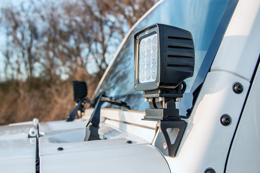 Soportes para luces | Parabrisas inferior | Jeep Wrangler JK/Wrangler Unlimited (07-18)