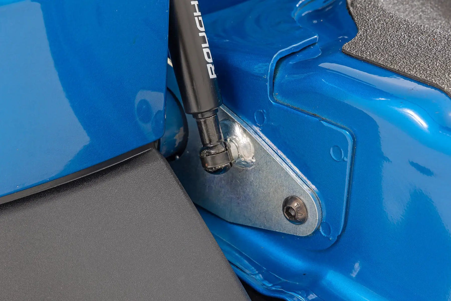 Rough Country Tailgate Assist | Ford Maverick 2WD/4WD (2022-2026) by Rough Country