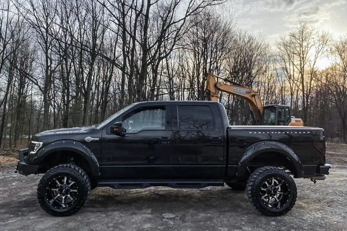 Rough Country 6 Inch Lift Kit | N3 Struts | Ford F-150 4WD (2014) by Rough Country