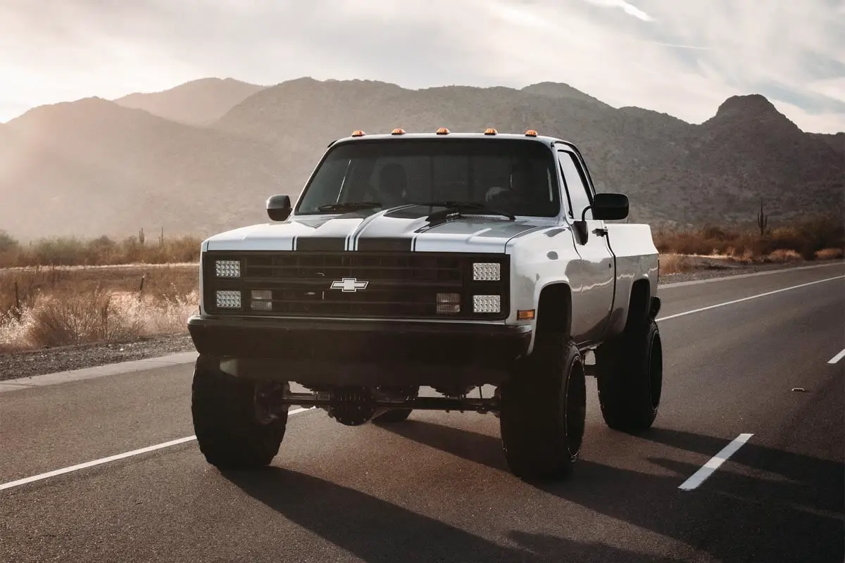 Rough Country 6 Inch Lift Kit | 52" RR Springs | Chevy/GMC C10/K10 Truck & SUV/K5 Blazer (77-91) by Rough Country