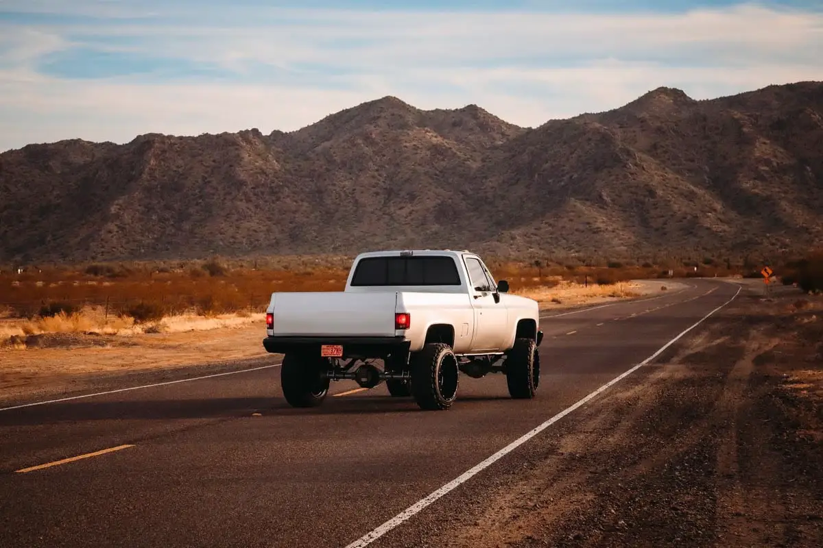 Rough Country 6 Inch Lift Kit | 56 Inch Rear Springs | Chevy/GMC C10/K10 Truck & SUV/K5 Blazer (77-87) by Rough Country