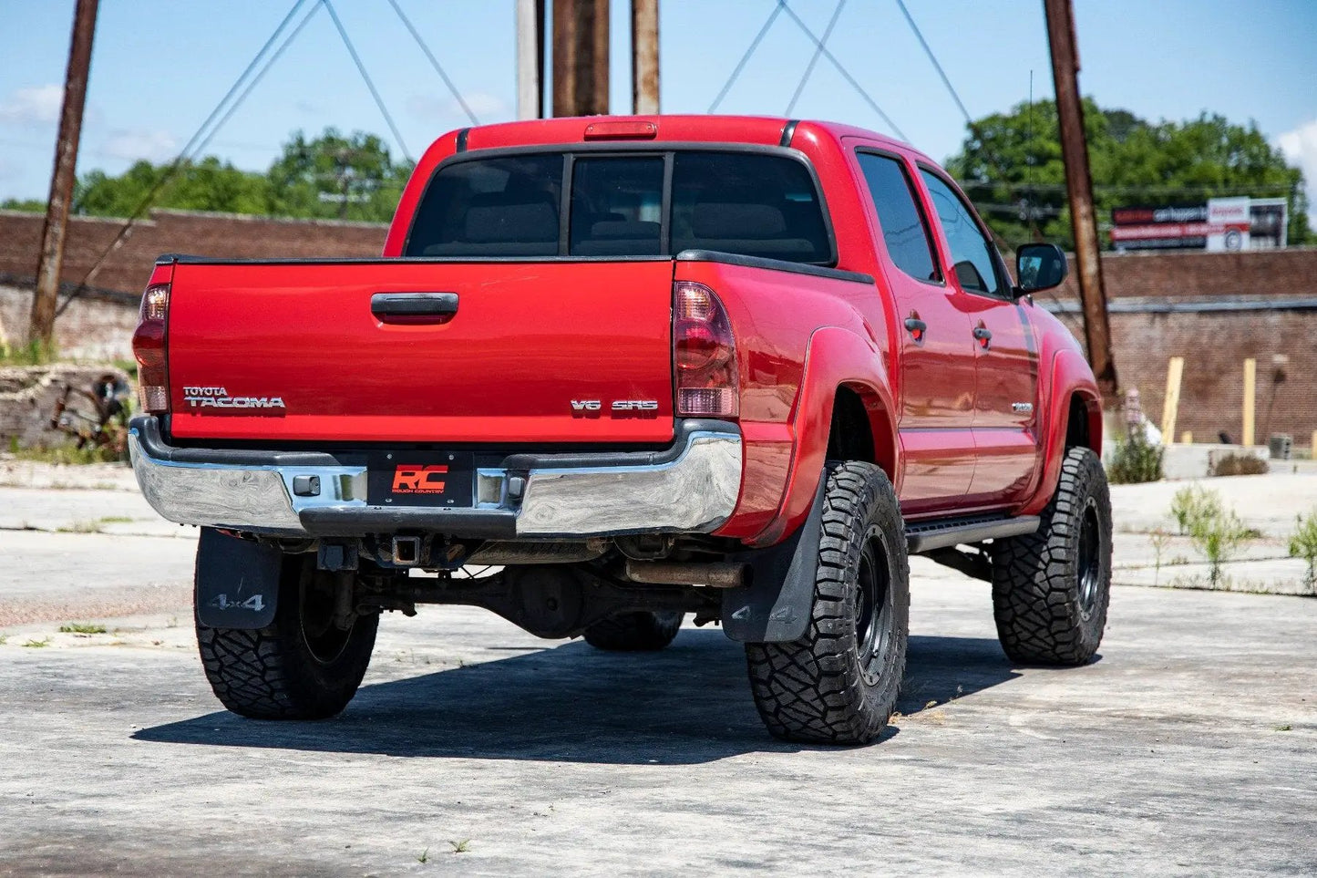 Rough Country 3.5 Inch Lift Kit | Red UCA | M1 Struts | Toyota Tacoma 2WD/4WD (2005-2023) by Rough Country