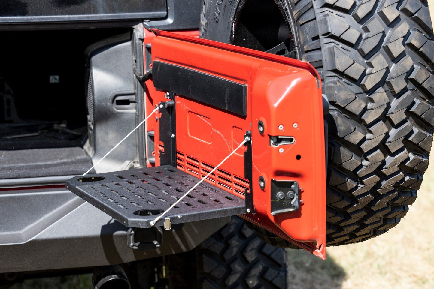 Mesa para portón trasero | Múltiples marcas y modelos (Ford/Jeep)