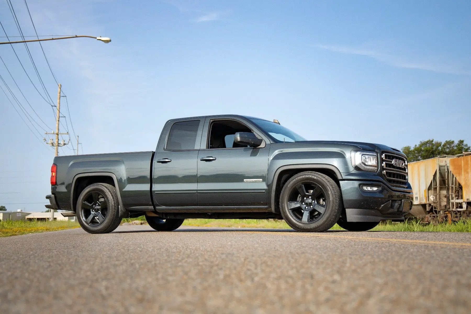 Rough Country 2 Inch Lowering Kit | 4 Inch Rear Lowering | Alum/Stamped Knuckle | Chevy/GMC 1500 (14-18) by Rough Country