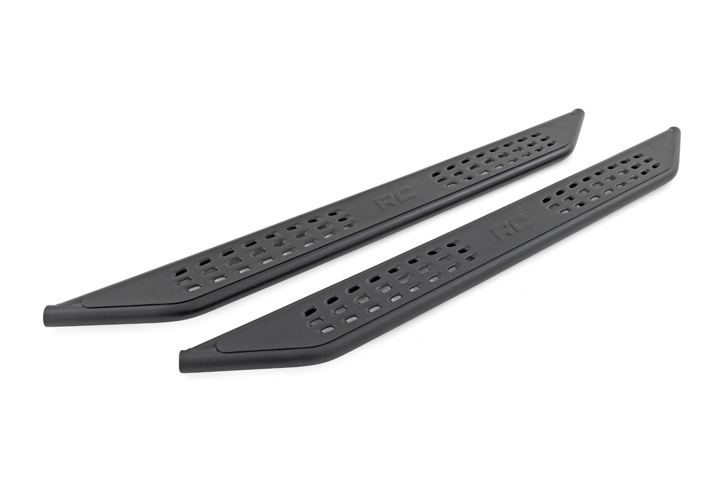 Estribos OV2 | Barras Laterales | Doble Cabina | Toyota Tundra 2WD/4WD (22-26)