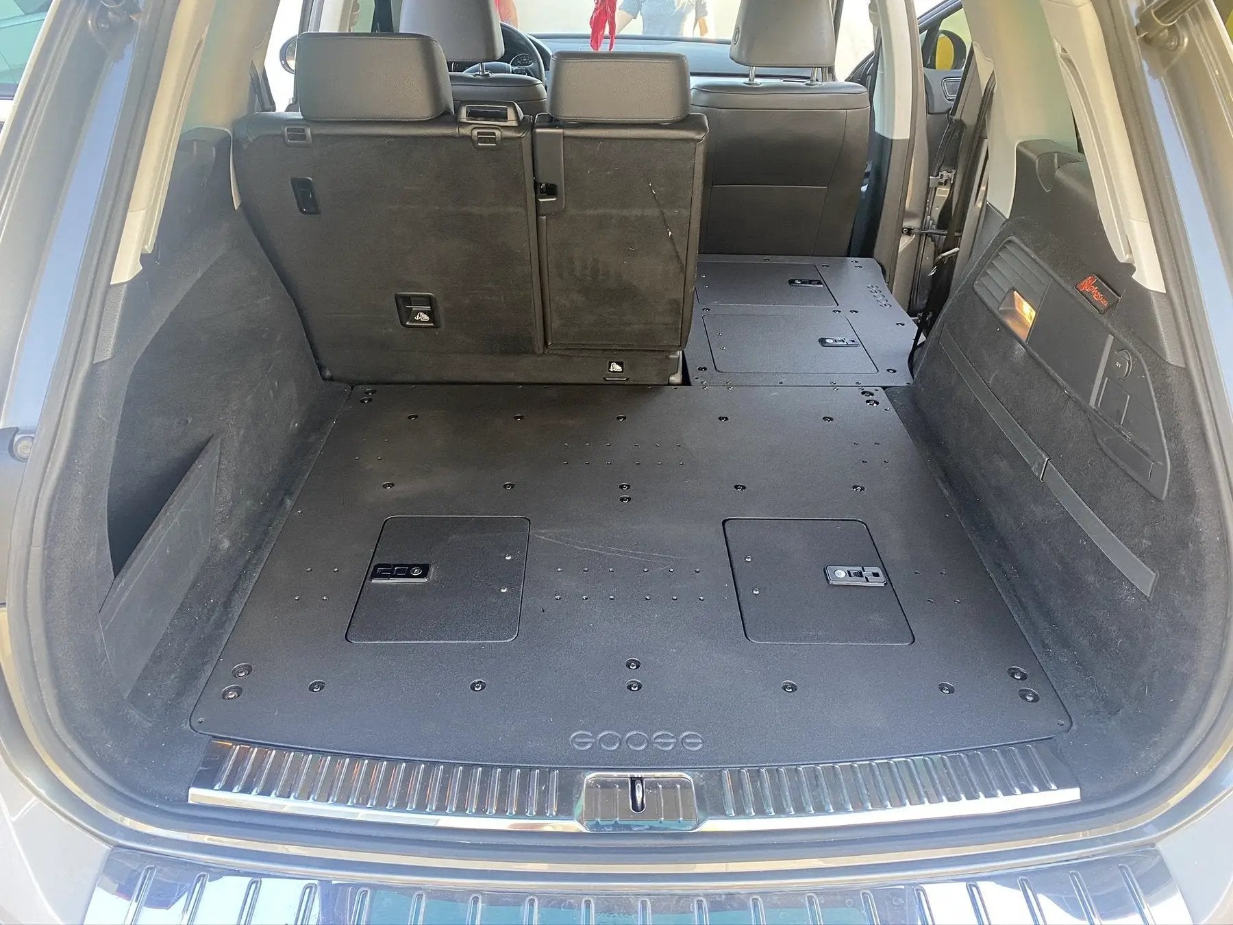 Porsche Cayenne 2011-2017 2nd Gen. - Second Row Seat Delete Plate System by Goose Gear