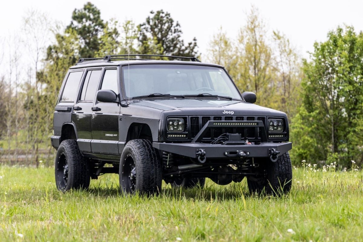 Rough Country Lower Door Armor | 4 Door | Jeep Cherokee XJ 2WD/4WD (1984-2001)