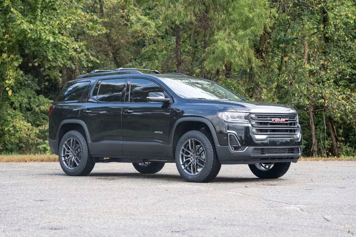 Rough Country 1.5 Inch Lift Kit | N3 Front Struts | GMC Acadia 2WD/4WD (2017-2023) by Rough Country