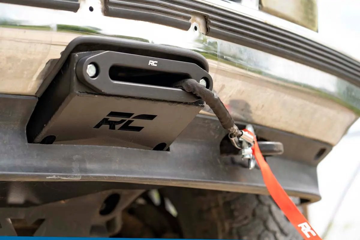 Rough Country Hidden Winch Mounting Plate | Chevy C1500/K1500 Truck & SUV 4WD (1988-1999) by Rough Country