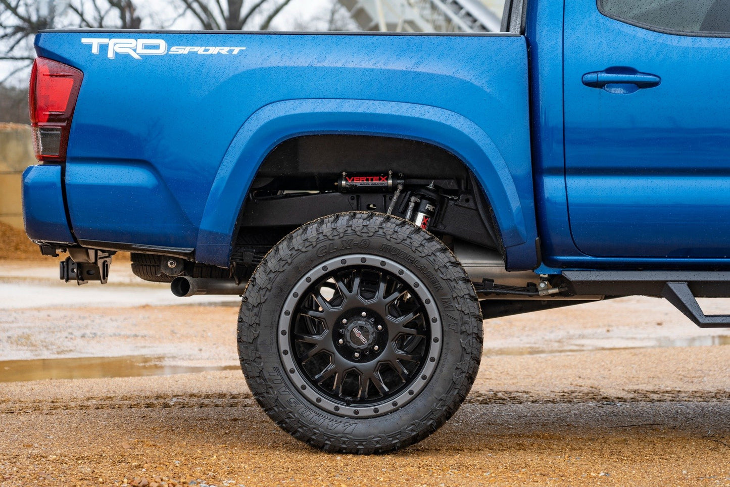 Rough Country Vertex 2.5 Reservoir Rear Shocks | 6-7" | Toyota Tacoma 2WD/4WD (2005-2023)