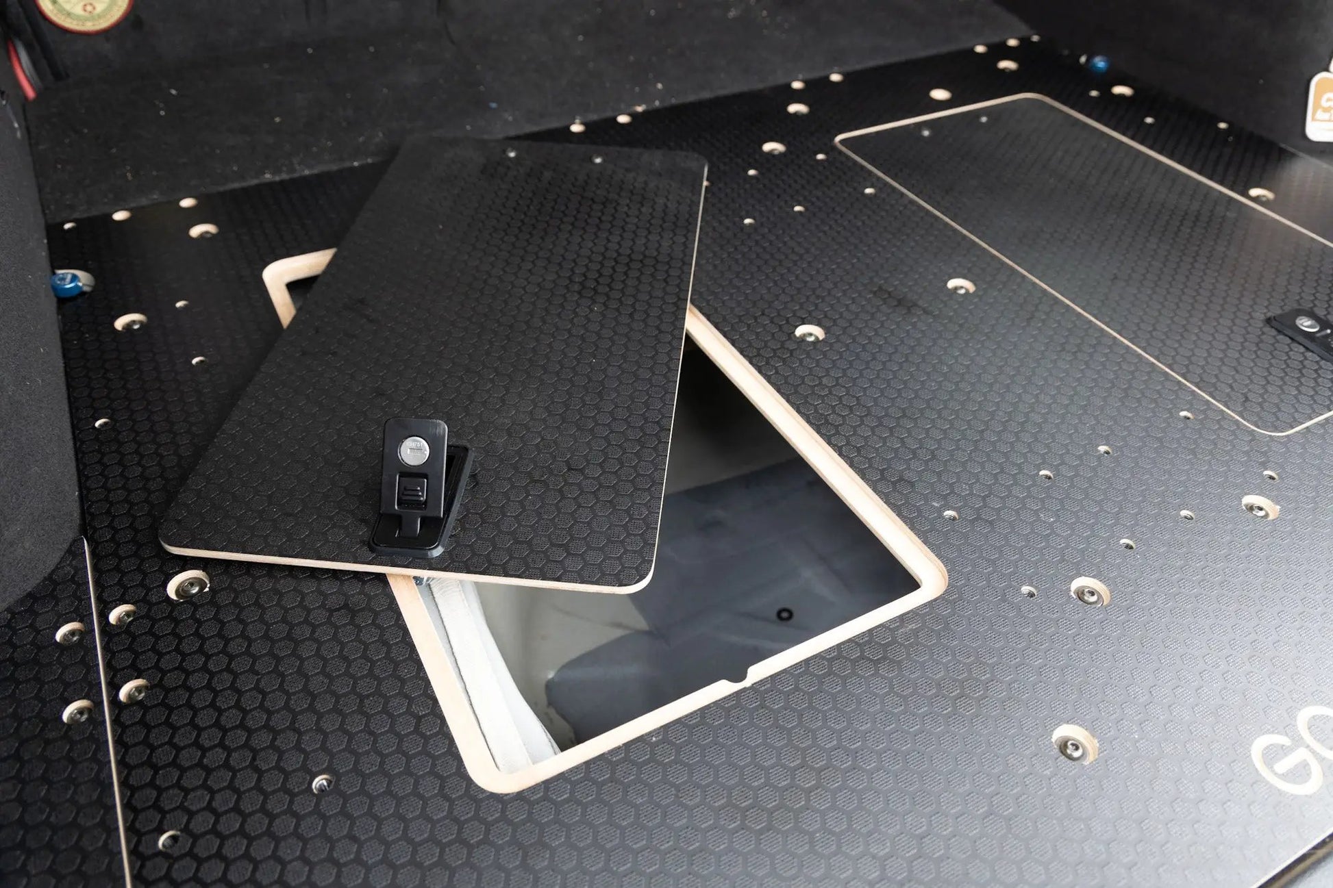 Subaru Outback 2020-2025 6th Gen. - Rear Plate System by Goose Gear