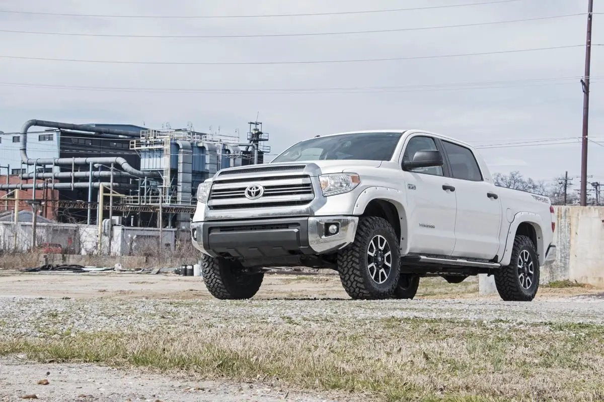 Rough Country 2.5-3 Inch Leveling Kit | Toyota Tundra 4WD (2007-2021) by Rough Country
