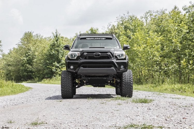 Rough Country 6 Inch Lift Kit | N3 Struts | Toyota Tacoma 2WD/4WD (2005-2015)
