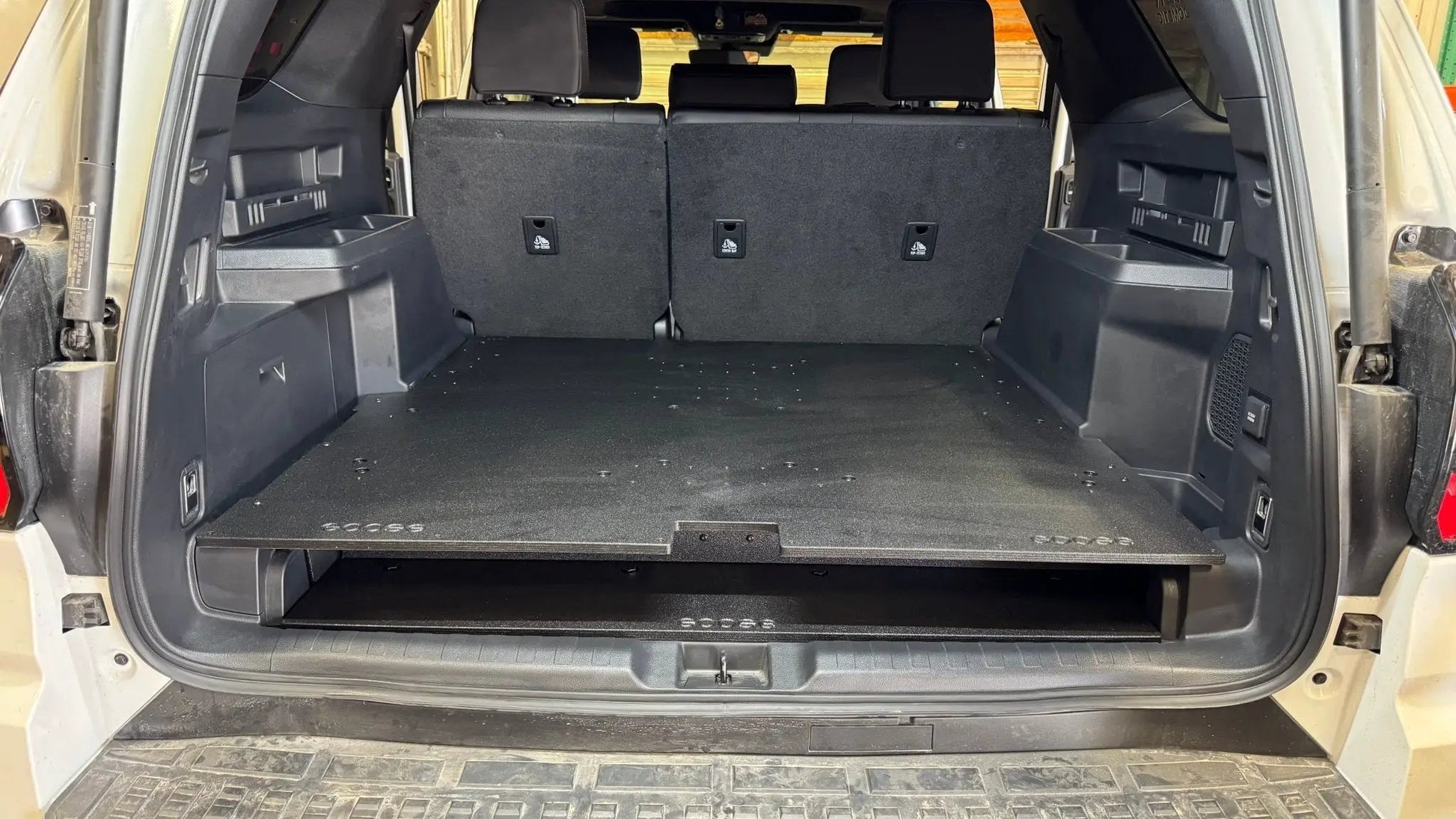 Toyota - 4Runner - 2025-Present - 6th Gen - Hybrid - Explore Series - Rear Plate System by Goose Gear