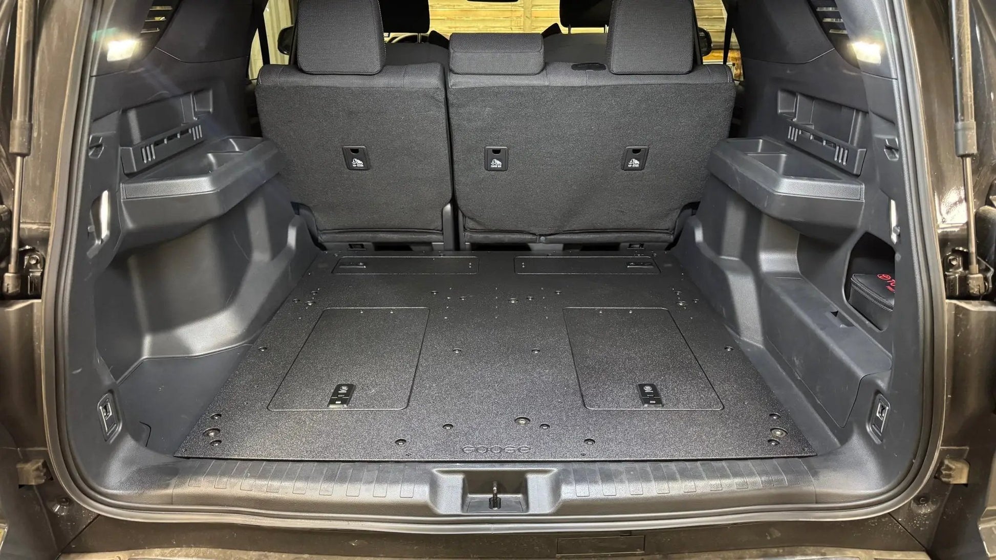 Toyota - 4Runner - 2025-Present - 6th Gen - Non Hybrid - Explore Series - Rear Plate System by Goose Gear