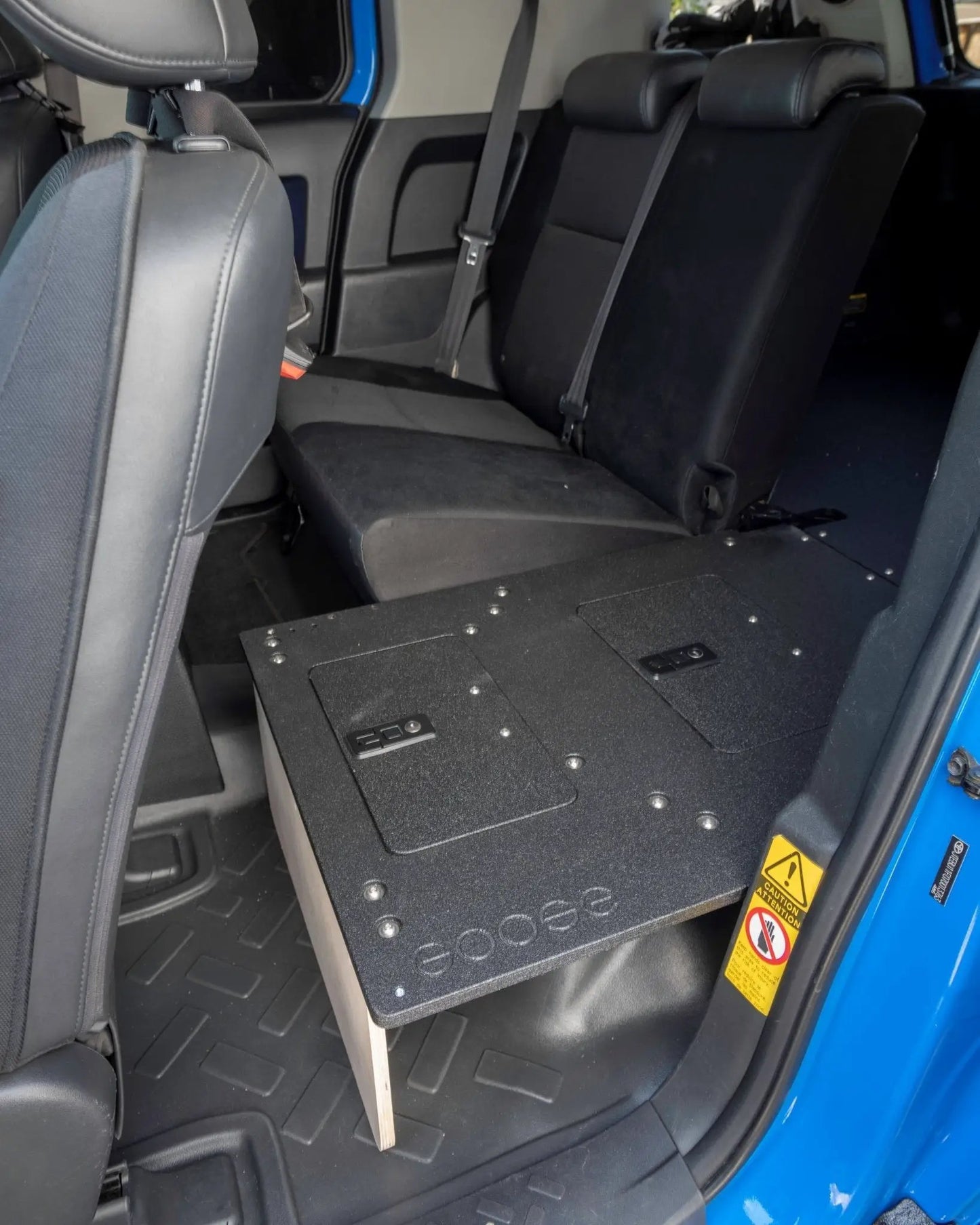 Toyota FJ Cruiser 2006-2014 - Second Row Seat Delete Plate System by Goose Gear
