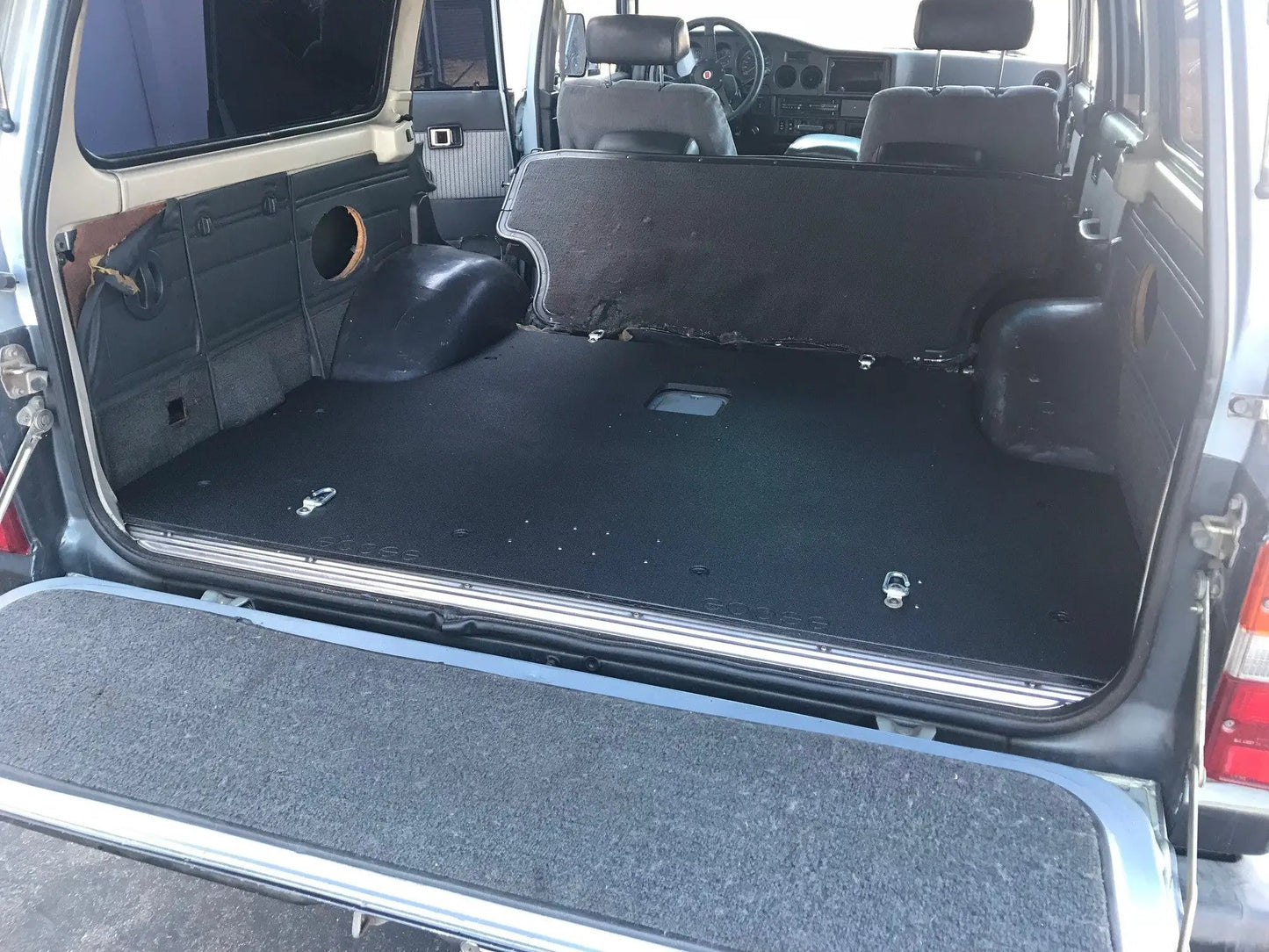 Toyota Land Cruiser 1980-1990 60 Series - Rear Plate System by Goose Gear