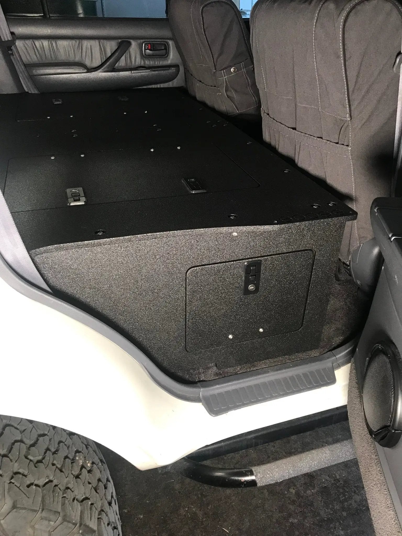 Toyota Land Cruiser 1991-1997 80 Series - Second Row Seat Delete Plate System - Module Height Platform by Goose Gear