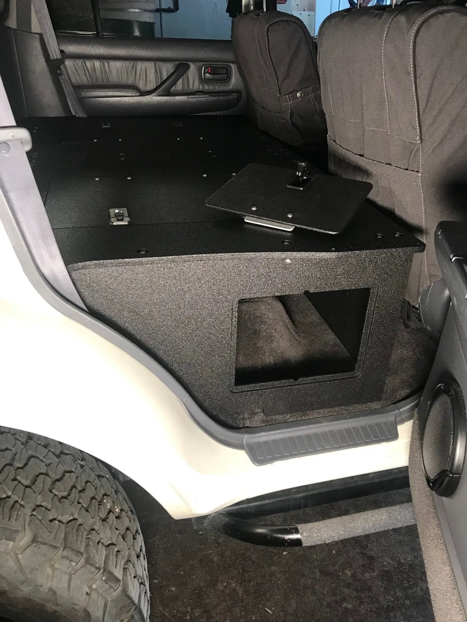 Toyota Land Cruiser 1991-1997 80 Series - Second Row Seat Delete Plate System - Module Height Platform by Goose Gear