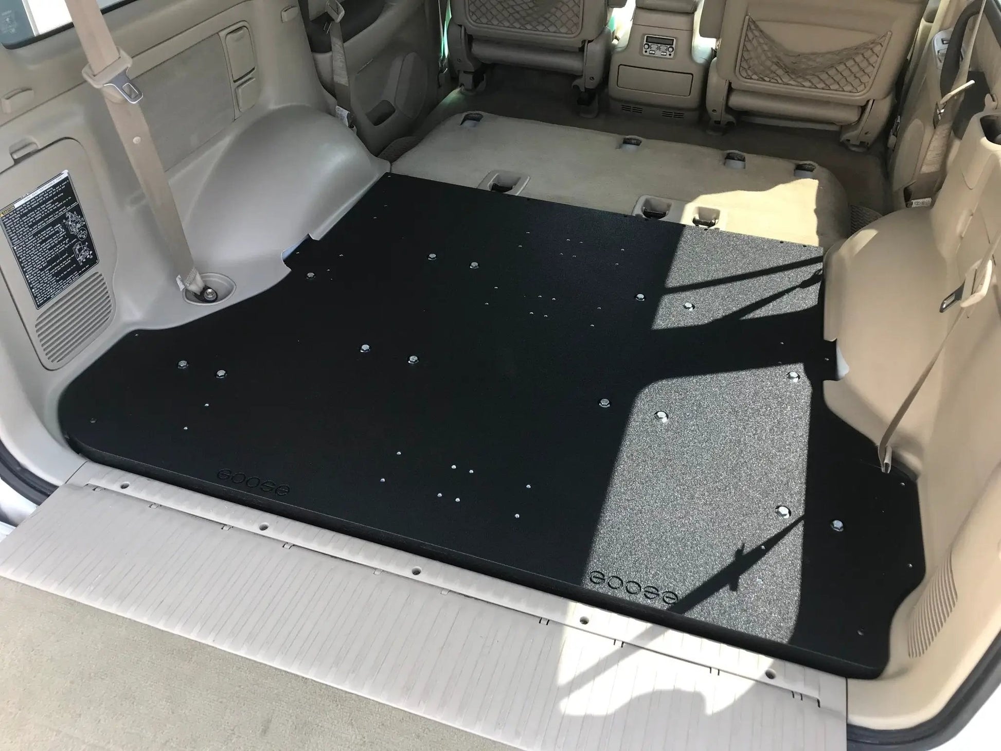 Toyota Land Cruiser 1998-2007 100 Series - Rear Plate System by Goose Gear