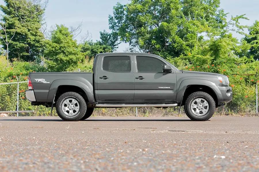 Rough Country 2 Inch leveling Kit | Aluminum | Toyota Tacoma 2WD/4WD (2005-2023) by Rough Country